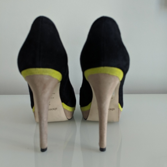 Shoes - Picture 4 of 4